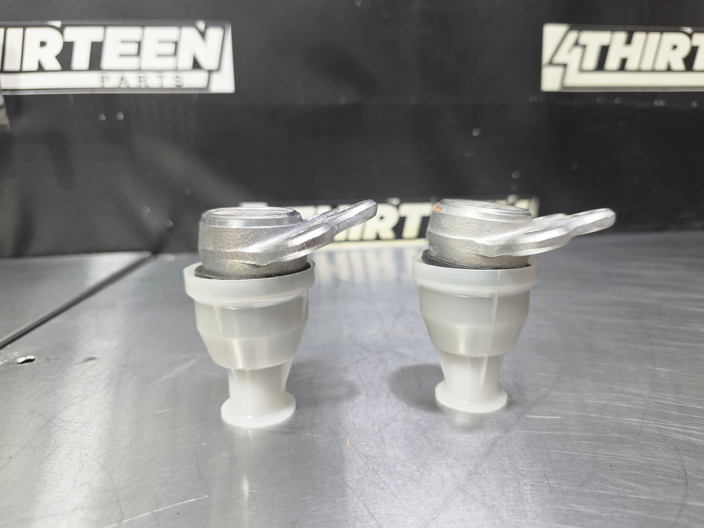 00-04 DODGE DAKOTA FRONT UPPER BALL JOINTS CEXMD471 MOPAR OEM #N859