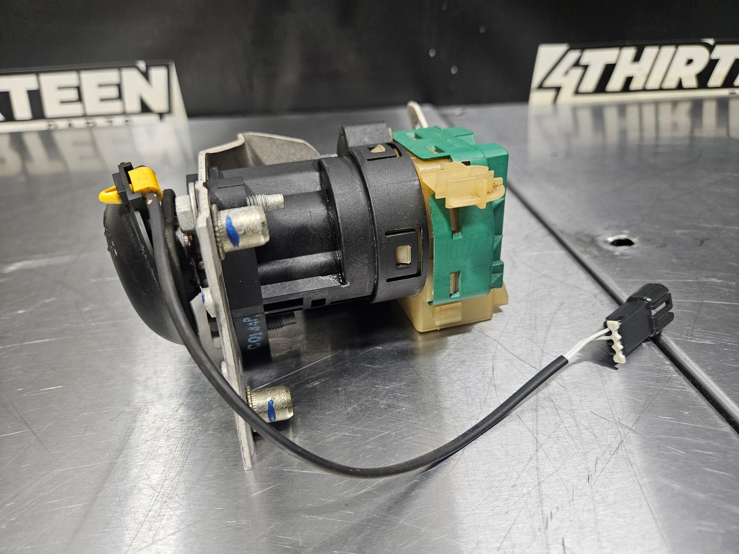 1997 - 2004 CORVETTE C5 IGNITION SWITCH W/ KEY OEM 10308321 #N871