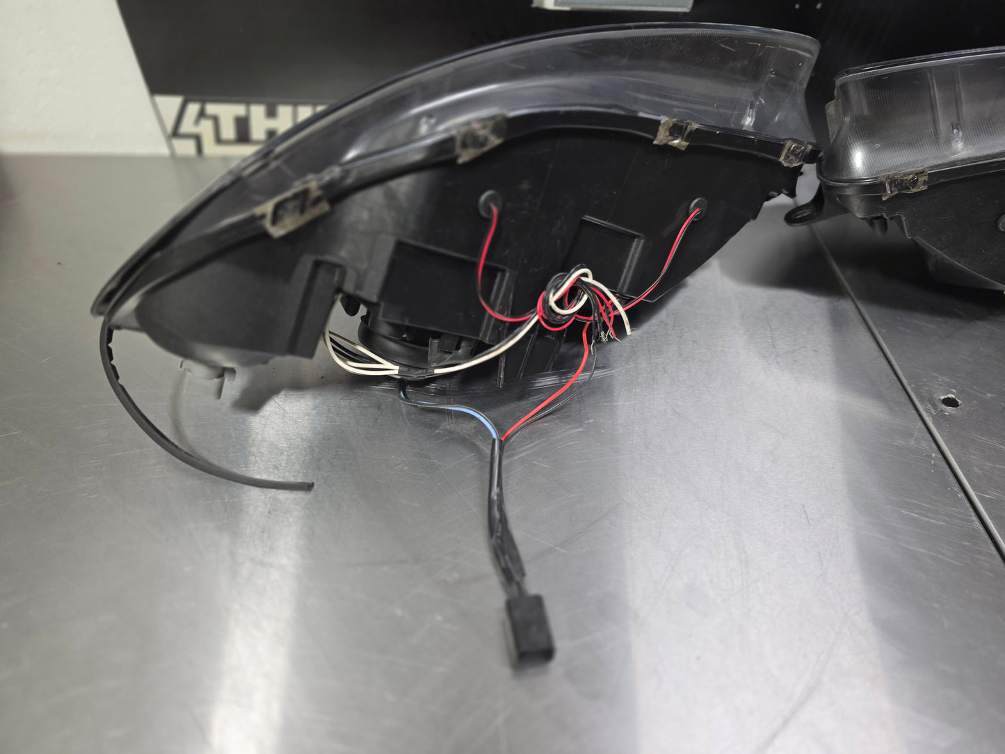 04-06 PONTIAC GTO SPYDER HALO HEADLIGHTS #N794