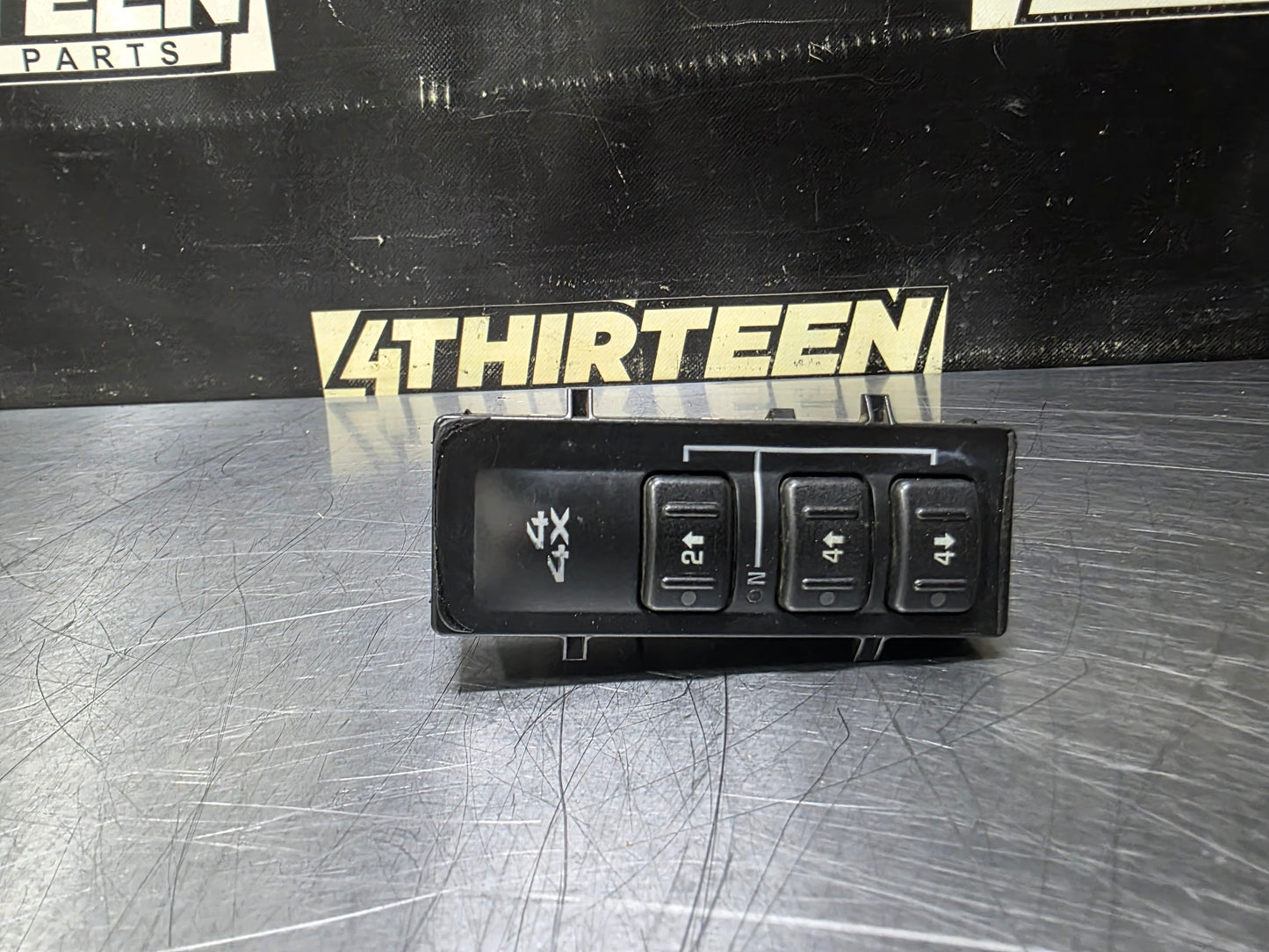 03-06 CHEVY SILVERADO 4WD SWITCH 15164519 OEM #N730