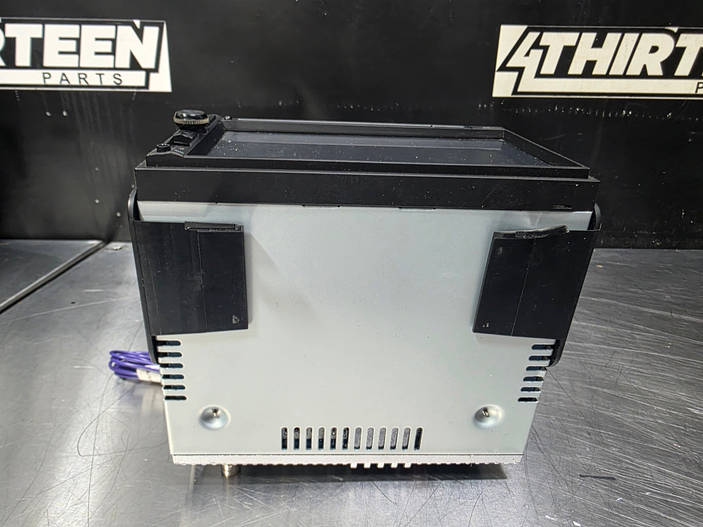 04-06 PONTIAC GTO AFTERMARKET BOSS TOUCH SCREEN RADIO W/ TRIM #N833