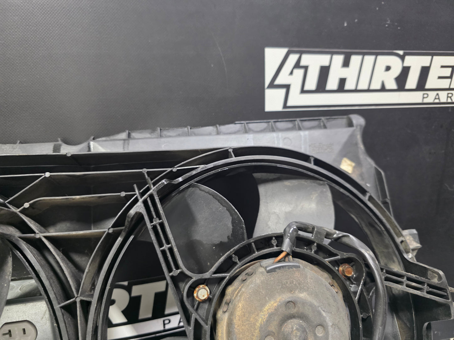 05-06 PONTIAC GTO DUAL ELECTRIC RADITOR COOLING FANS #N781