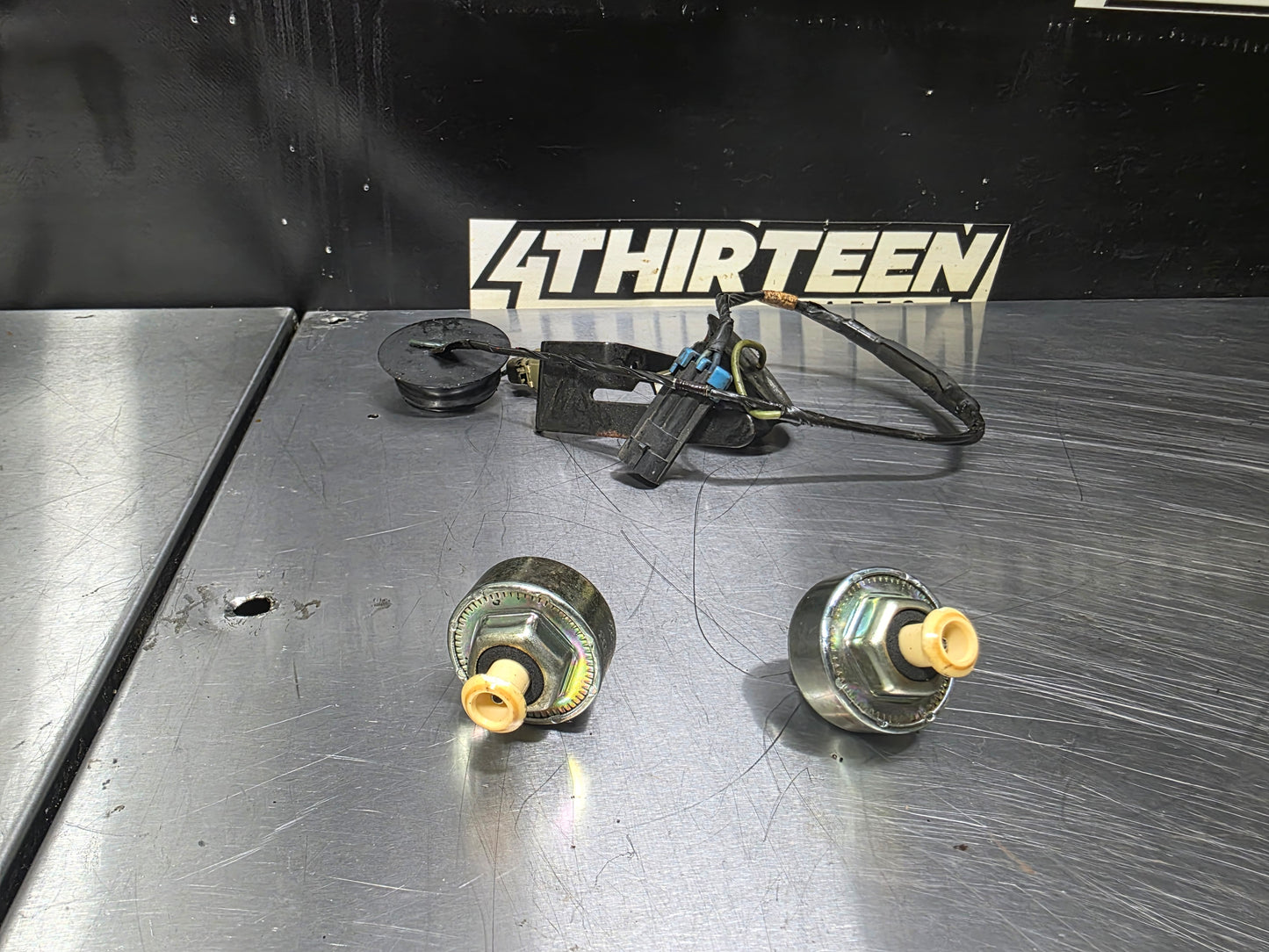 LS1 KNOCK SENSORS WITH HARNESS OEM #N817
