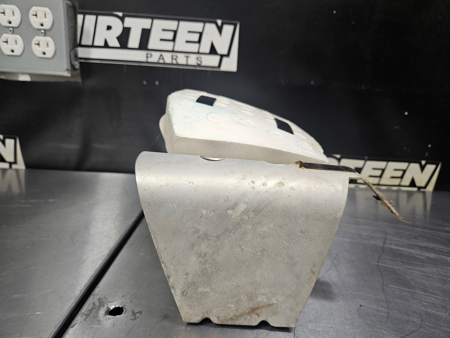 97-04 C5 CORVETTE INNER KNEE BOLSTER BRACE OEM #N876