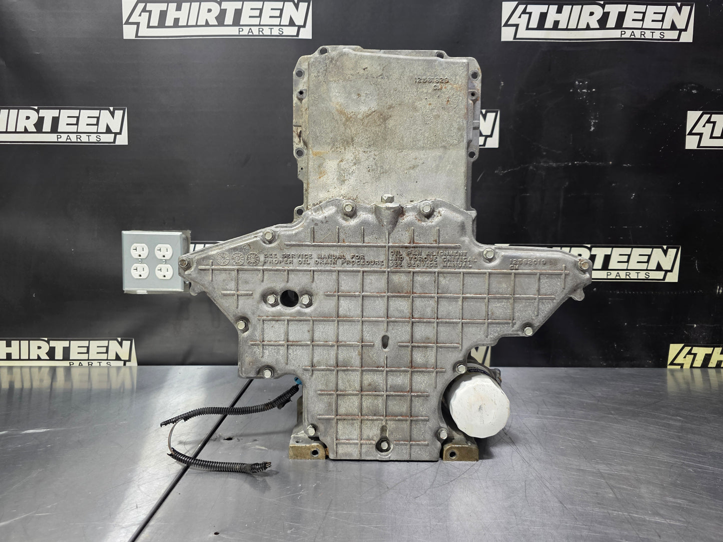 97-04 C5 CORVETTE 2 PIECE BATWING OIL PAN 12562019 OEM #N824