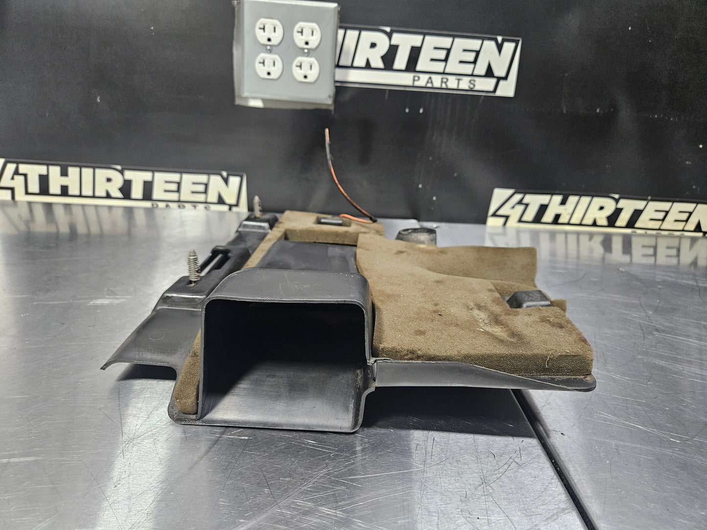 97-04 C5 CORVETTE FRONT RIGHT UNDER DASH HUSH PANEL OEM 10247542 #N867