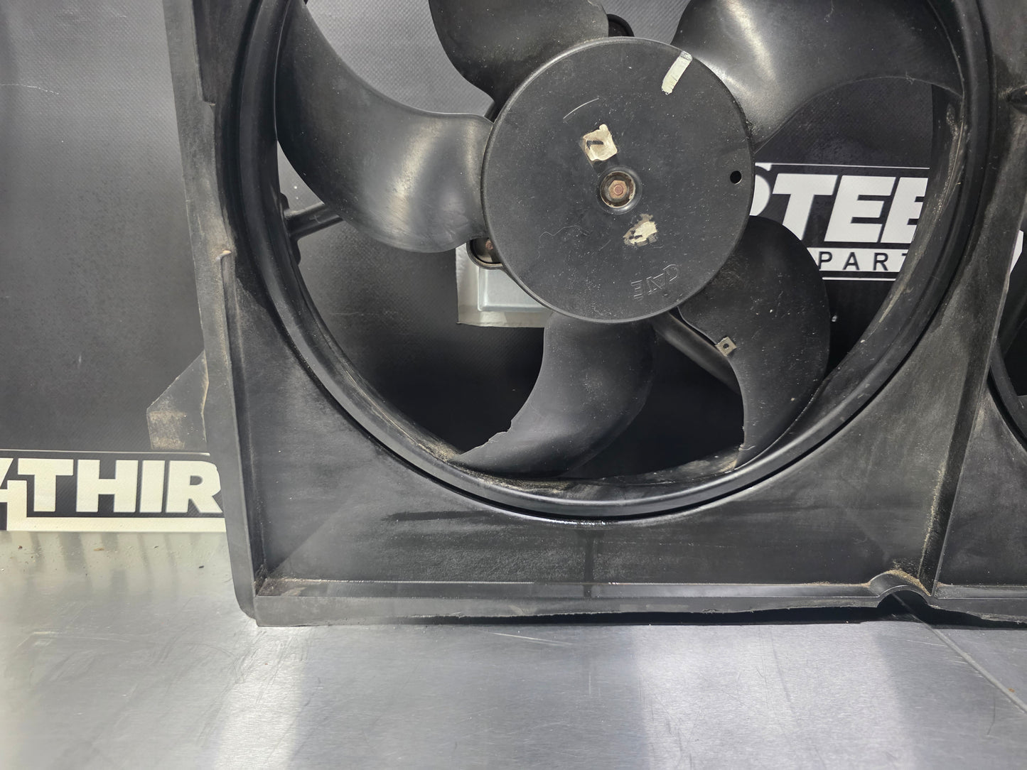 05-06 PONTIAC GTO DUAL ELECTRIC RADITOR COOLING FANS #N781