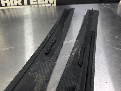 04-06 PONTIAC GTO EXTERIOR B PILLAR WINDOW TRIM LH & RH SET OEM #N737