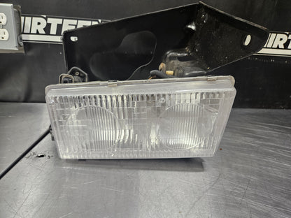 97-04 CORVETTE C5 LH DRIVER HEADLIGHT BRACKET MOTOR INCOMPLETE #N878