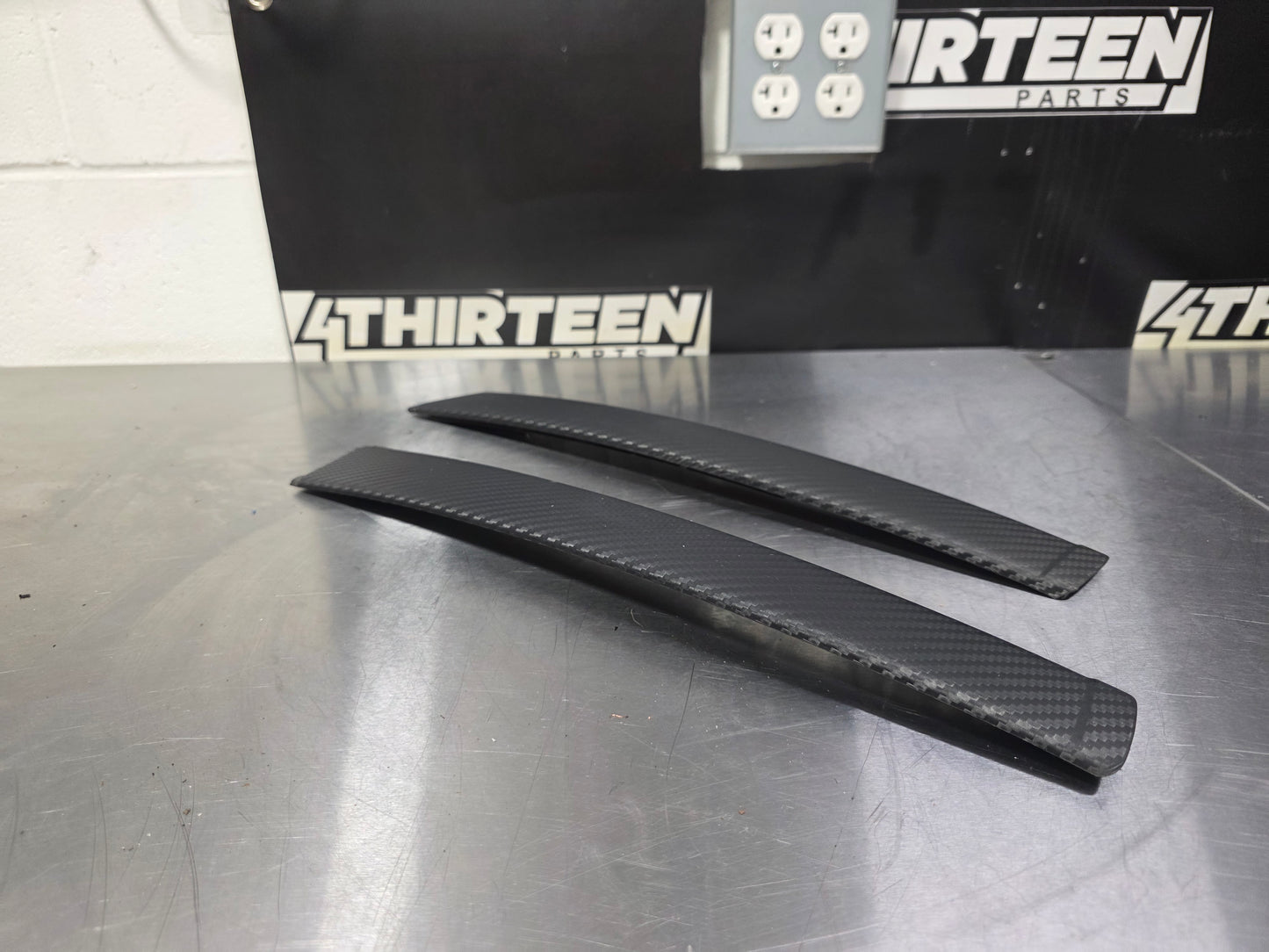 04-06 PONTIAC GTO EXTERIOR B PILLAR WINDOW TRIM LH & RH SET OEM #N737